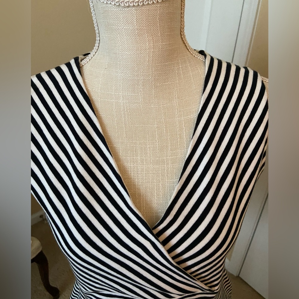Croft & Barrow : Black and White Striped Top Size Small